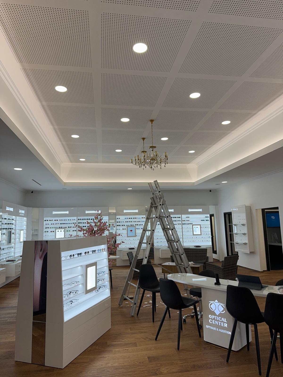 Installation éclairage professionnel Optical Center par Gap Énergie